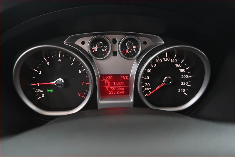 Ford Focus (2009) 1.6 16V, Serv.kniha, nová STK - fotka 11 z 15