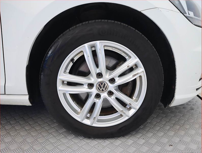 Volkswagen Golf (2018) 1.6 TDI, Tempomat - fotka 15 z 19