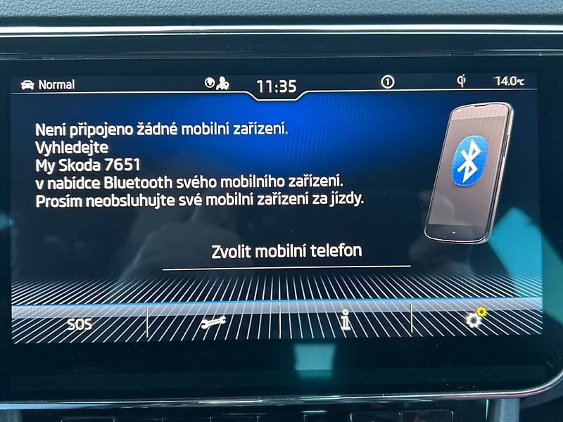 Škoda Superb (2021) kombi 2.0 TDI 7DSG Sportline - fotka 20 z 35