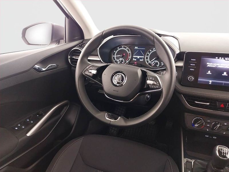 Škoda Fabia (2023) Style 1.0 TSI, Serv.kniha - fotka 7 z 23