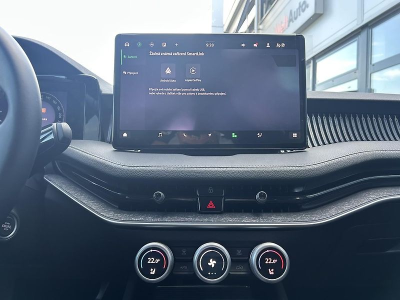 Škoda Superb COMBI SELEC TS 110/1.5 A7F - fotka 24 z 25