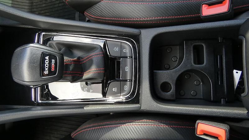 Škoda Kodiaq 2.0 TSI 180 kW RS Challenge 4x - fotka 18 z 25