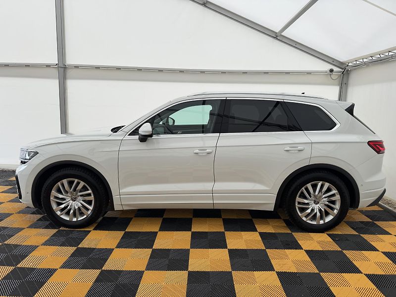 Volkswagen Touareg 3.0Tdi*1-MAJ*DPH*ELEGANCE* - fotka 4 z 43