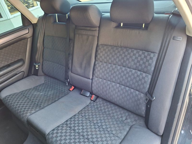 Audi A6 (2004) 2.5TDI 120kW 6MAN -SERVISOVÁNO - fotka 26 z 34