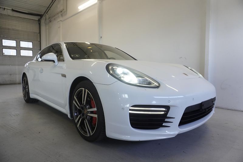 Porsche Panamera  4,8I V8 4WD PD - fotka 3 z 45