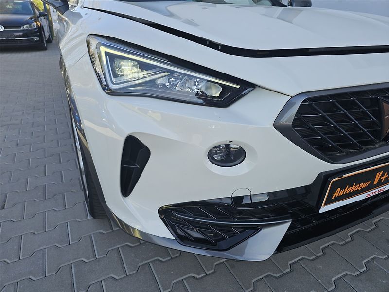 Cupra Formentor 1,4 eTSi 150KW eHYBRID DSG - fotka 44 z 48