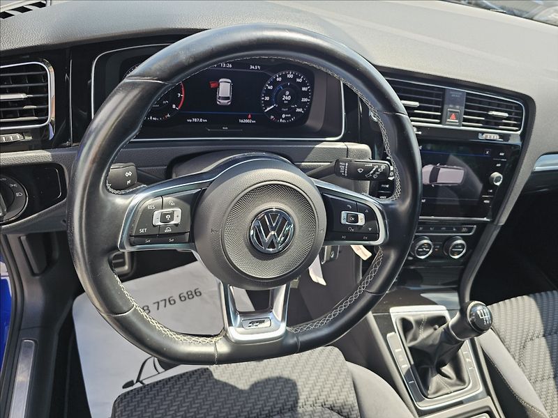 Volkswagen Golf 1,4TSi R-Line Webasto NAVI - fotka 12 z 43