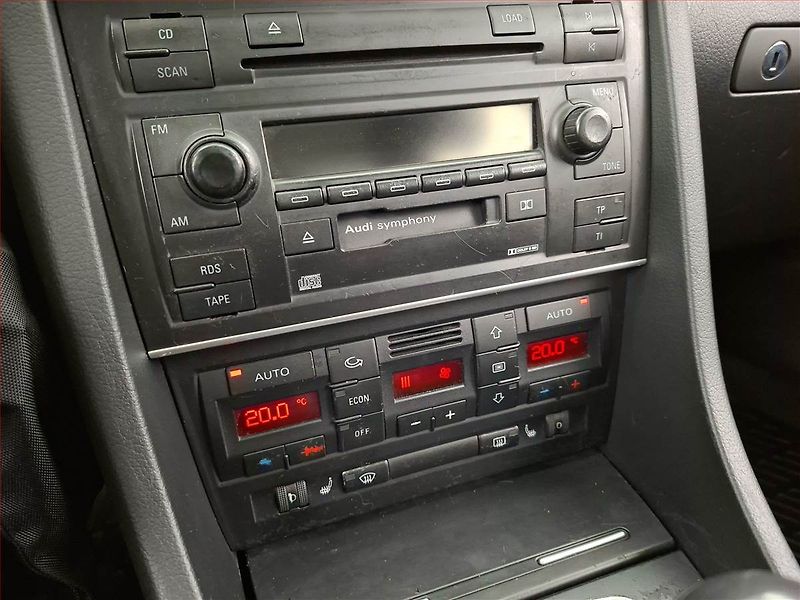 Audi A4 (2001) 2.5 TDI , 4X4, nová STK - fotka 14 z 14