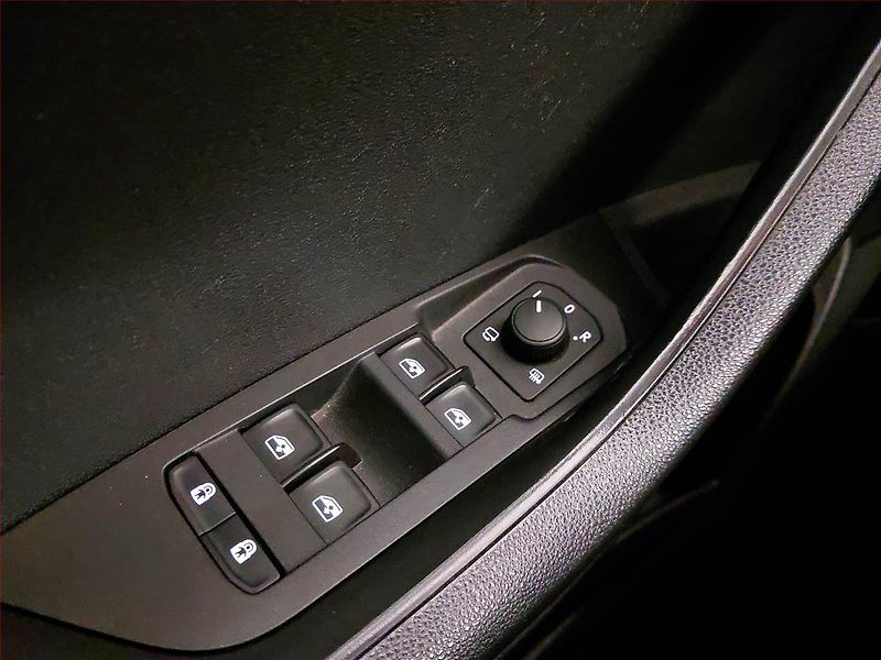 Škoda Karoq (2020) Style 2.0 TDI, Navi, Tempomat - fotka 20 z 24