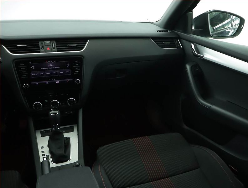 Škoda Octavia (2020) 1.5 TSI, Automat, Serv.kniha - fotka 8 z 16