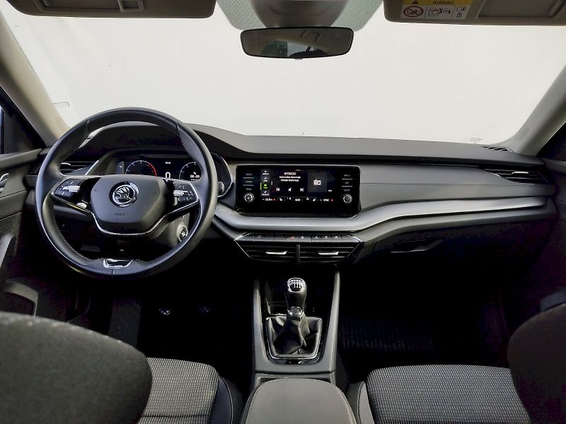 Škoda Octavia (2021) Combi Ambition Plus 2,0 Tdi 85 - fotka 5 z 32