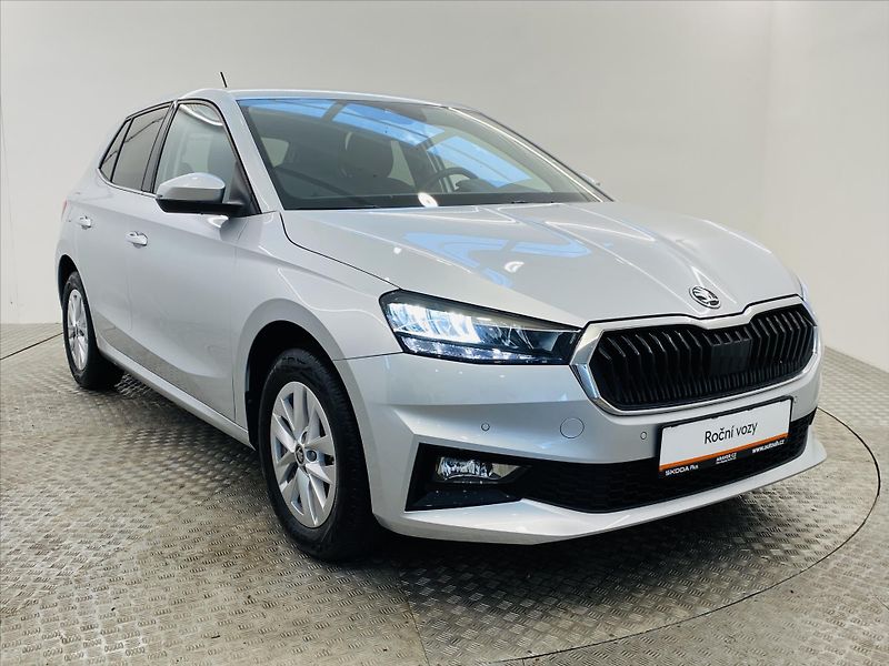 Škoda Fabia 1,0 TSI 85kW Top Selection - fotka 22 z 26