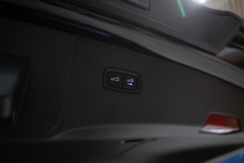 Porsche Cayenne (2025) S COUPÉ 4.0 V8 349KW VZDUCH TZ - fotka 20 z 52