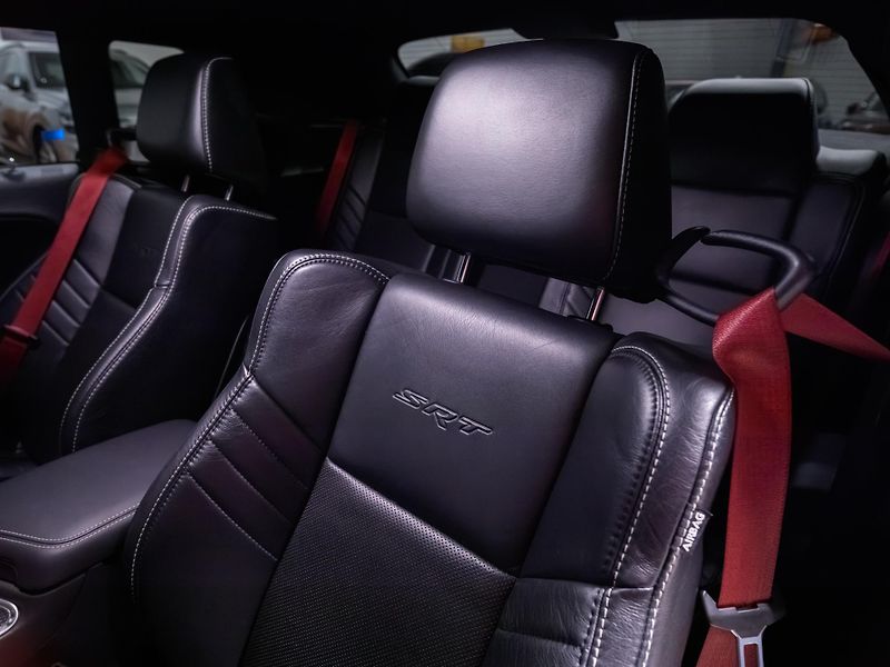 Dodge Challenger SRT HELLCAT 6.2 V8 | 527 kW  - fotka 46 z 56