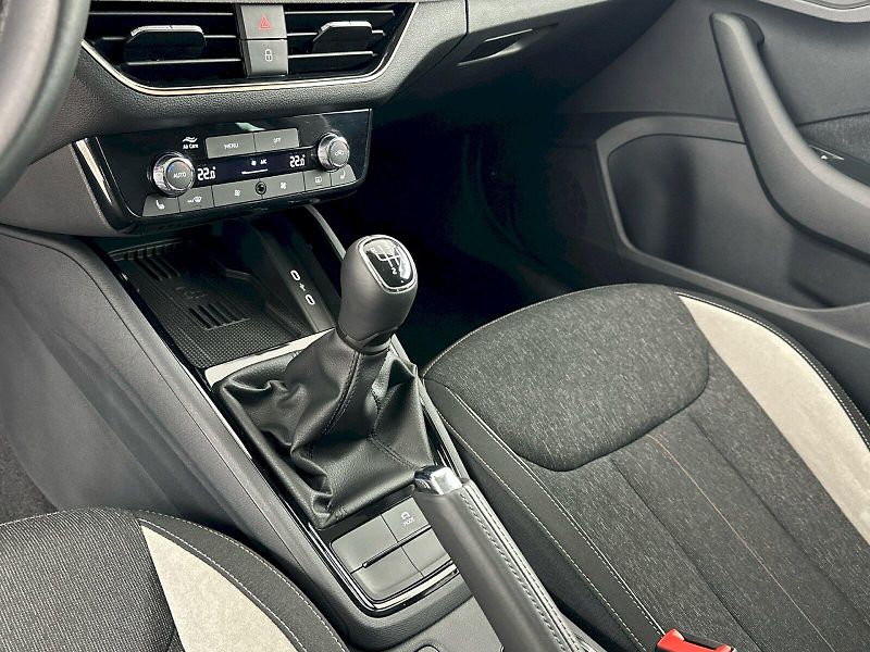 Škoda Scala (2025) 1.0TSI 85kW Top Selection - fotka 21 z 31