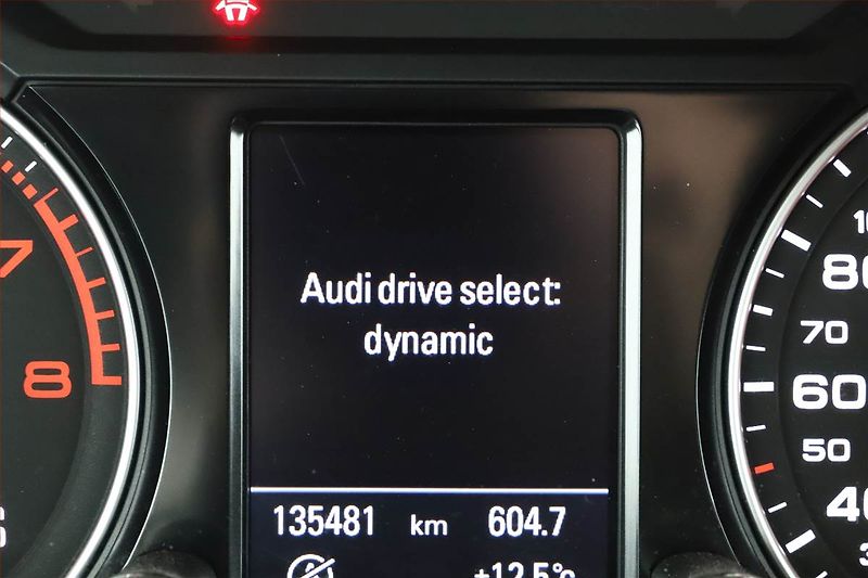 Audi Q5 (2013) S line 2.0 TFSI, 4X4, Kůže - fotka 13 z 18
