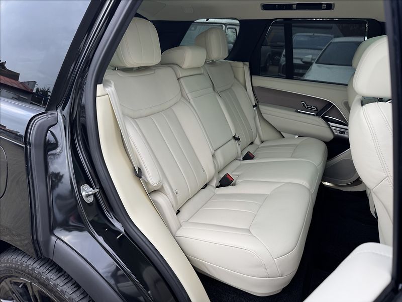 Land Rover Range Rover D350 HSE záruka ČR - fotka 29 z 35