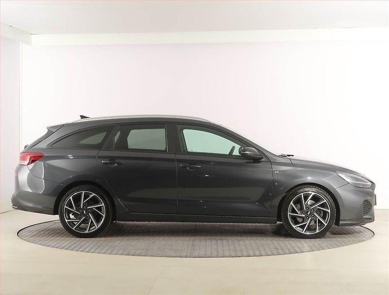 Hyundai i30 (2022) N Line Premium 1.5 T-GDI MHEV - fotka 6 z 26