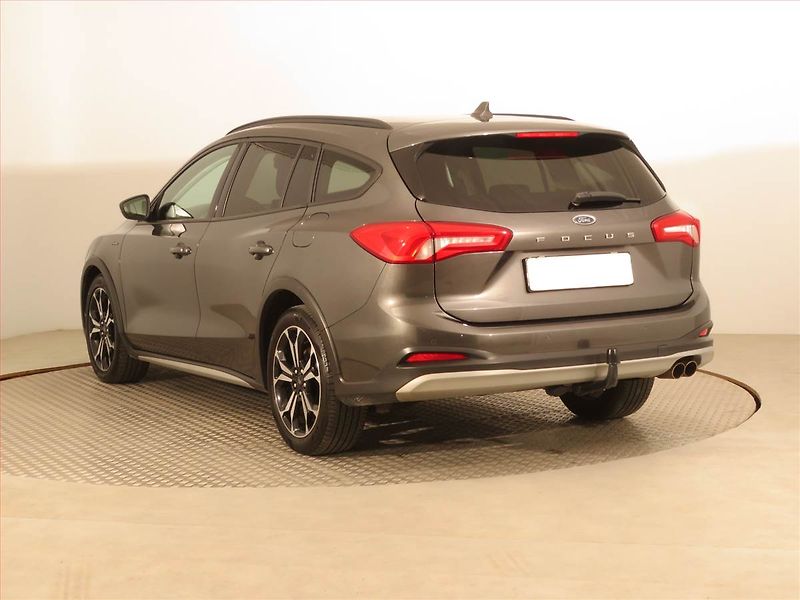 Ford Focus (2019) Active 2.0 EcoBlue, Automat - fotka 4 z 18