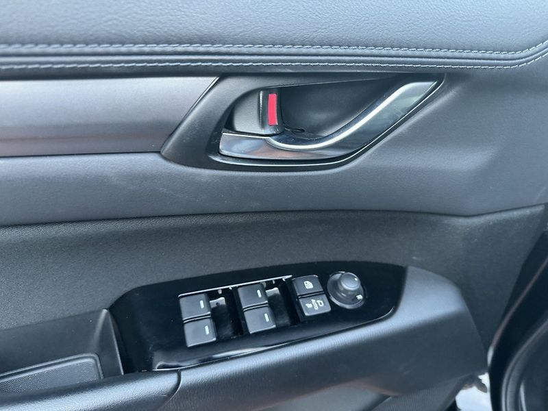 Mazda CX-5 (2019) 2.0 G-165 LED Navi Kamera 360° - fotka 28 z 50