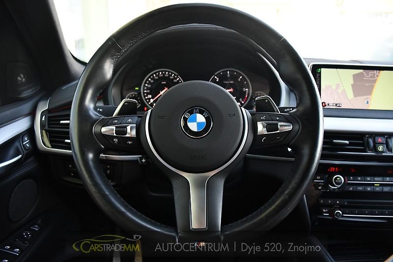 BMW X6 M50d HUD 360KAM ACC - fotka 28 z 57