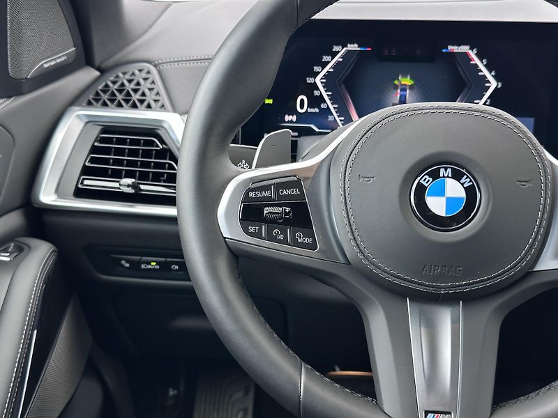 BMW X5 xDrive30d M-Sport PRO - fotka 12 z 34