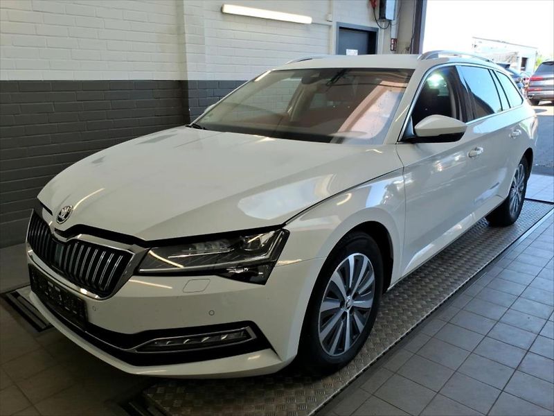 Škoda Superb 2,0 TDI TAŽNÉ KAMERA - fotografie inzerátu