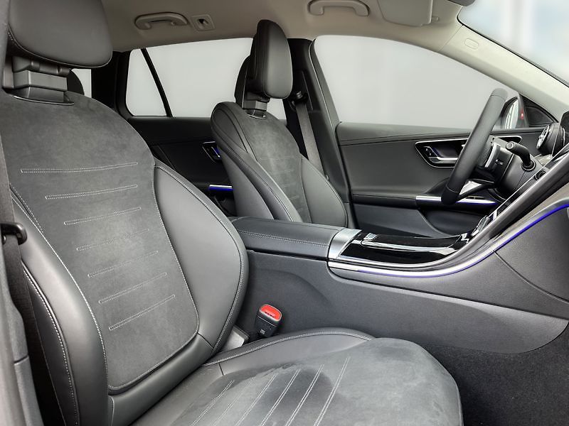 Mercedes-Benz Třídy C 300 e kombi AMG Line - fotka 16 z 21