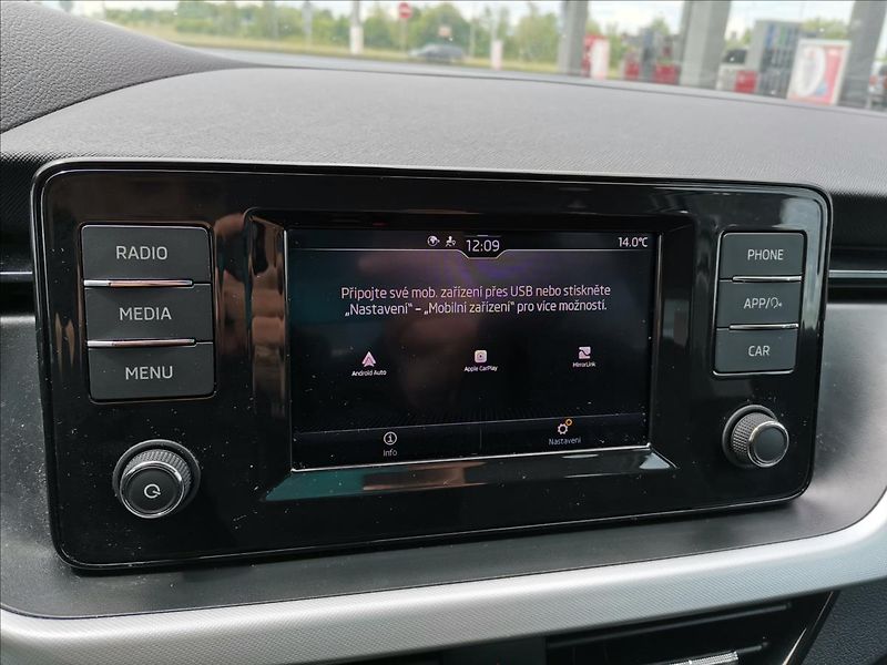 Škoda Kamiq 1,0 TSI 81 kW Ambition DSG - fotka 16 z 18