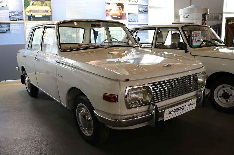 Tento čtyřtaktní Wartburg se vyráběl jen necelé tři roky