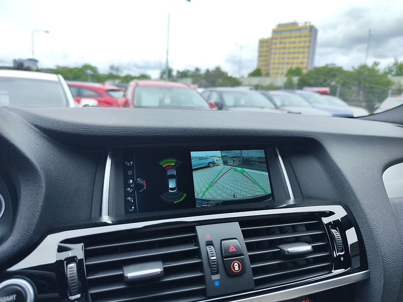 BMW X4 30d/190kW xDrive M-Paket AT - fotka 23 z 35