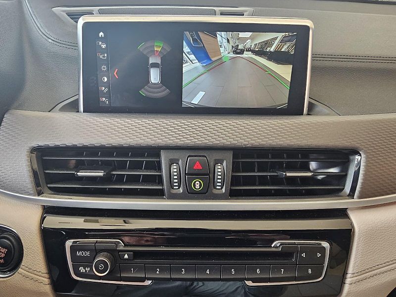 BMW X2 xDrive20i - fotka 20 z 24