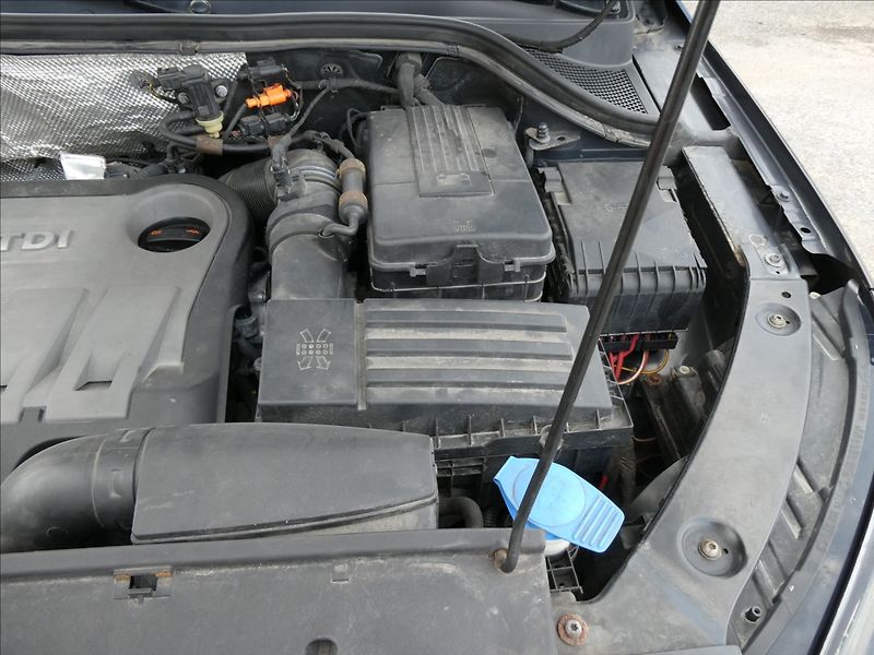 Volkswagen Tiguan 2,0 TDi 130kW Sport 4x4,TZ,nav - fotka 35 z 50