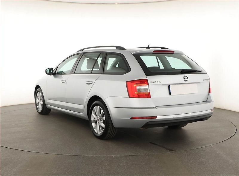 Škoda Octavia (2020) 2.0 TDI, Automat, Navi - fotka 4 z 15