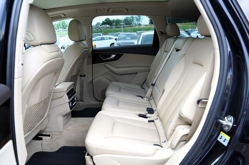Audi Q7 3.0 TDI 200 kW/Q/7míst - fotka 30 z 49