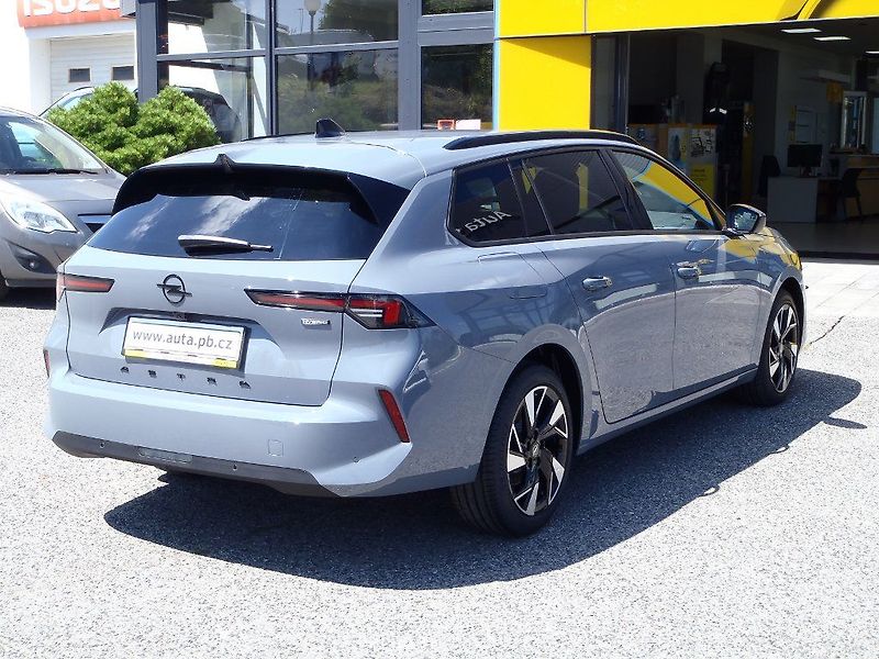 Opel Astra ST Edition Hybrid 1.2 Turbo - fotka 8 z 34