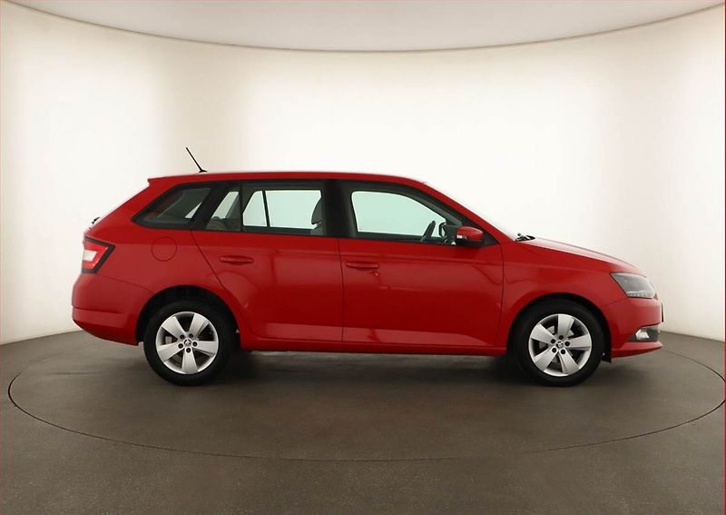 Škoda Fabia (2016) 1.2 TSI, Park. senzory - fotka 6 z 12
