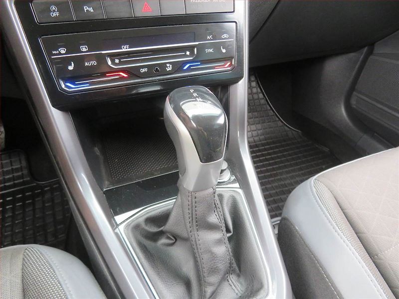 Volkswagen T-Cross (2022) Style 1.0 TSI - fotka 13 z 17