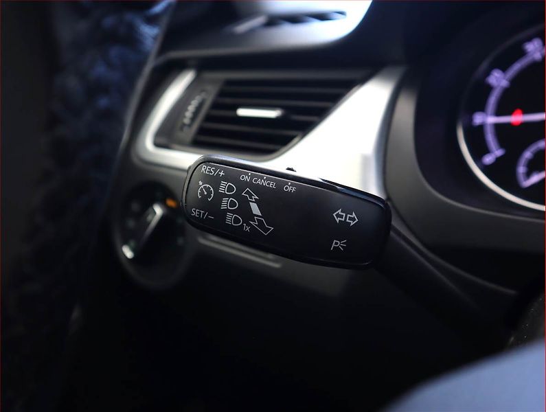 Škoda Rapid (2019) 1.0 TSI, Navi, Tempomat - fotka 19 z 19