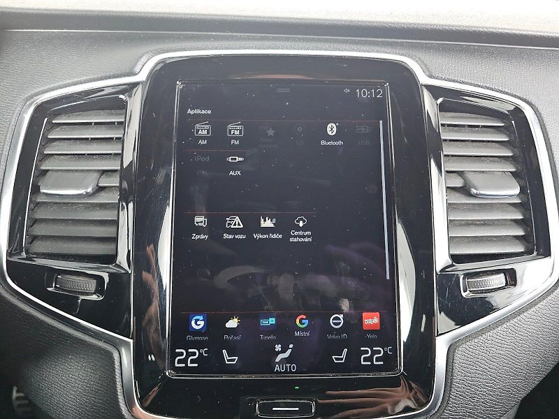 Volvo XC90 (2016) 2.0D 5D 173kW R-desing - fotka 9 z 27