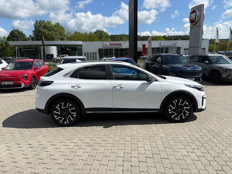 Kia Ceed (2025) 1,6 T-GDi GPF 7DCT STEEL EDITI - fotka 8 z 12