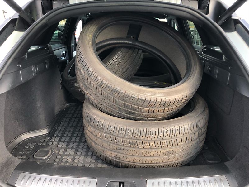 Land Rover Range Rover Velar D 300 SE - fotka 13 z 26