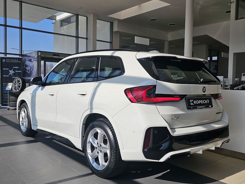 BMW X1 xDrive20d M Sport - fotka 4 z 27