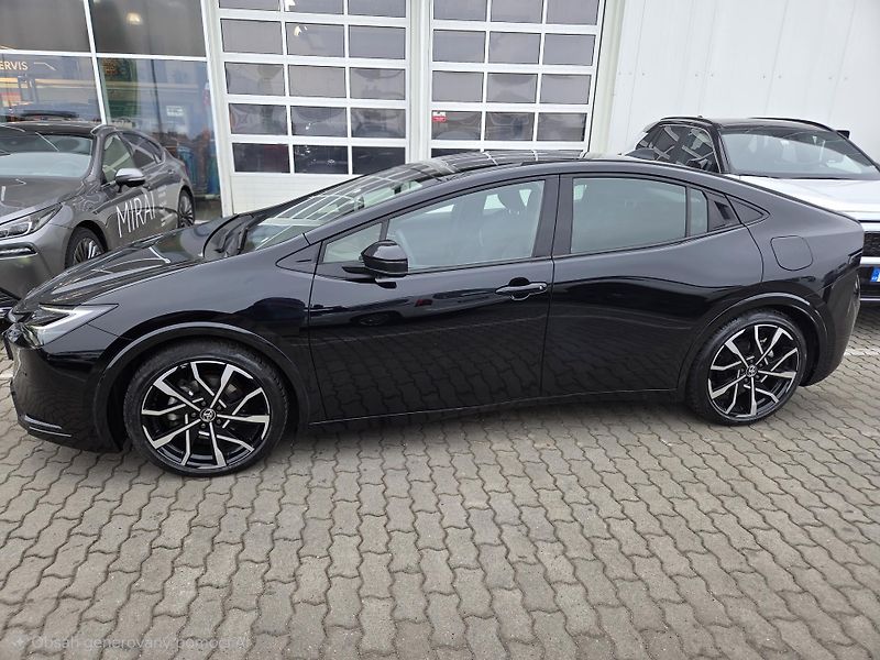 Toyota Prius (2025) 2.0 Plug-in Hybrid - fotka 3 z 17