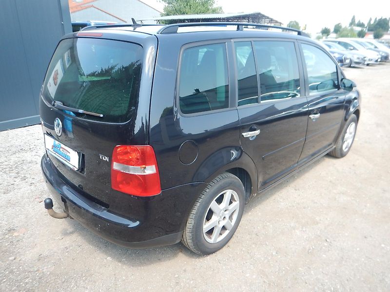 Volkswagen Touran 1.9 TDI, 7 MÍST, TAŽNÉ - fotka 6 z 33
