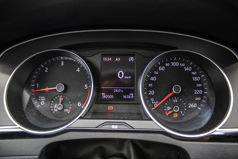 Volkswagen Passat - fotka 10 z 26