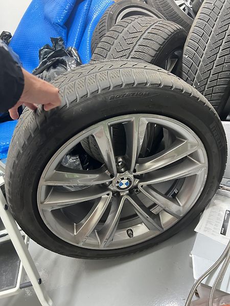 BMW Řada 7 (2021) 750 i M sportovní paket - fotka 8 z 10