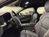 Volvo XC60 (2025) 2,0 B5 AWD Plus Dark 5949 - náhled 7