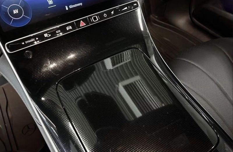 Mercedes-Benz EQE 350 AMG Kam BLIS LED Ambient - fotka 10 z 15