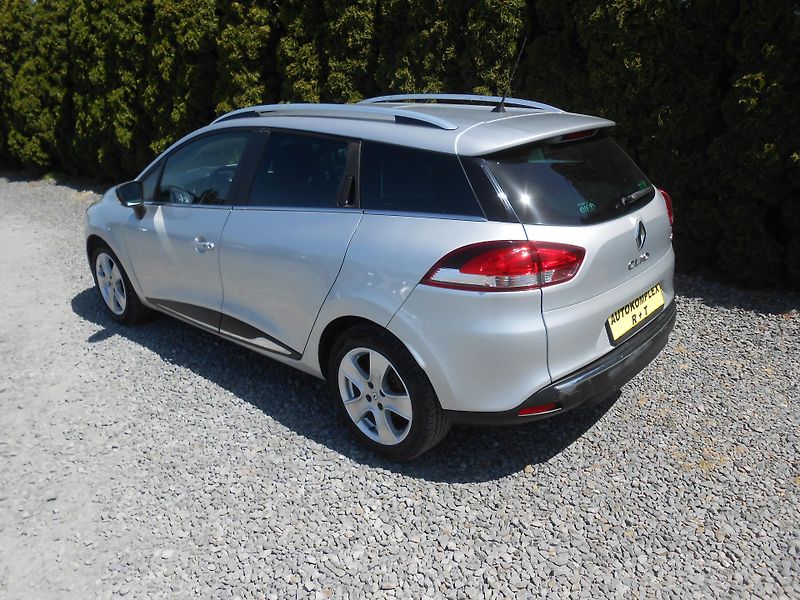 Renault Clio COMBI, 1,5dcI, navi, chrom - fotka 25 z 26